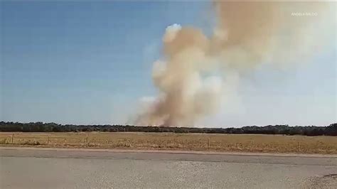 Fire near Jarrell drops to 300 acres, 50% contained